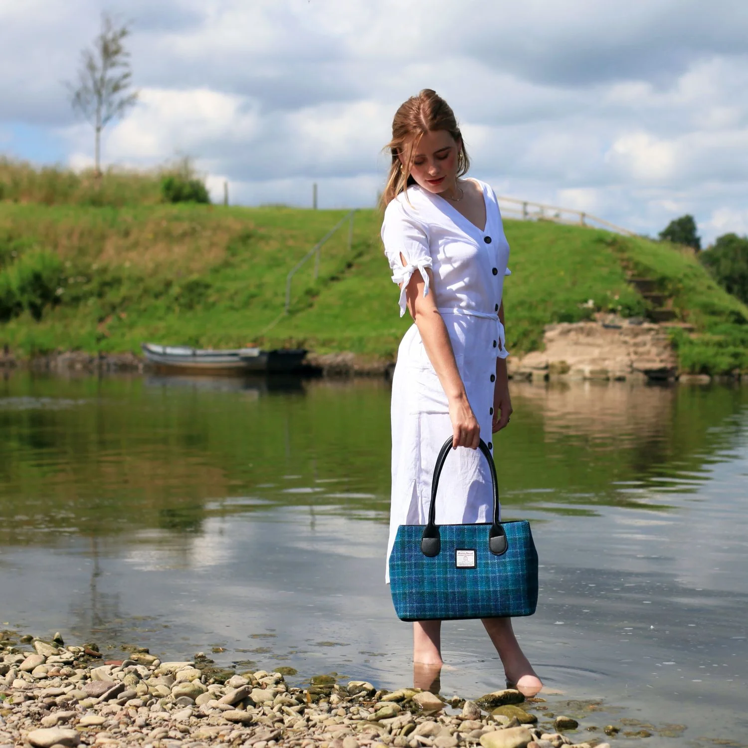 Classic Harris Tweed Handbag - Image 45