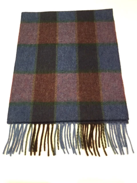 100% Lambswool Scarves - Image 18