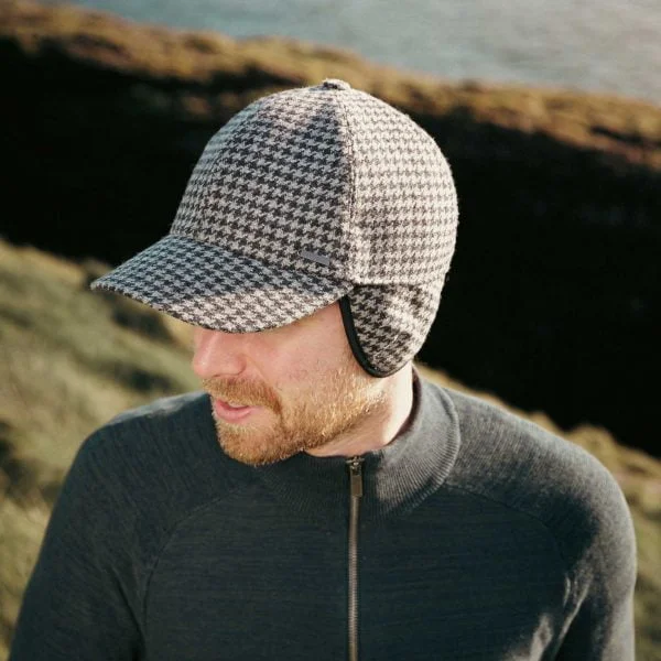Tweed Baseball Style Cap with Earflaps - Image 43
