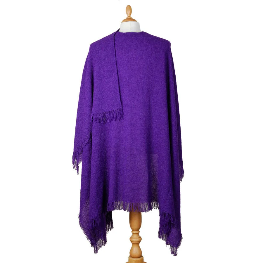 Women's Lambswool Celtic Ruana - Image 8
